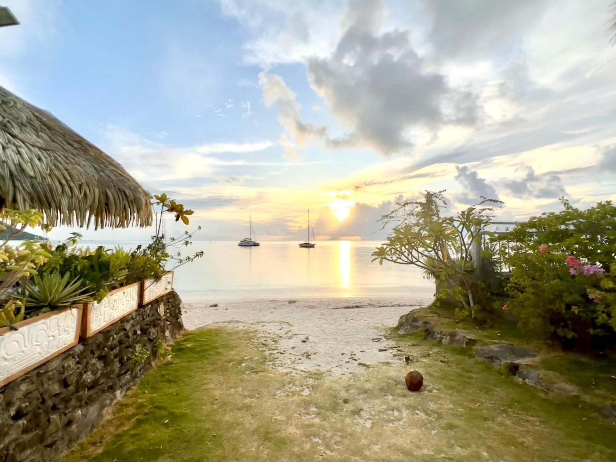 Meri Lodge Huahine « Room Of Marta » Fare ภายนอก รูปภาพ