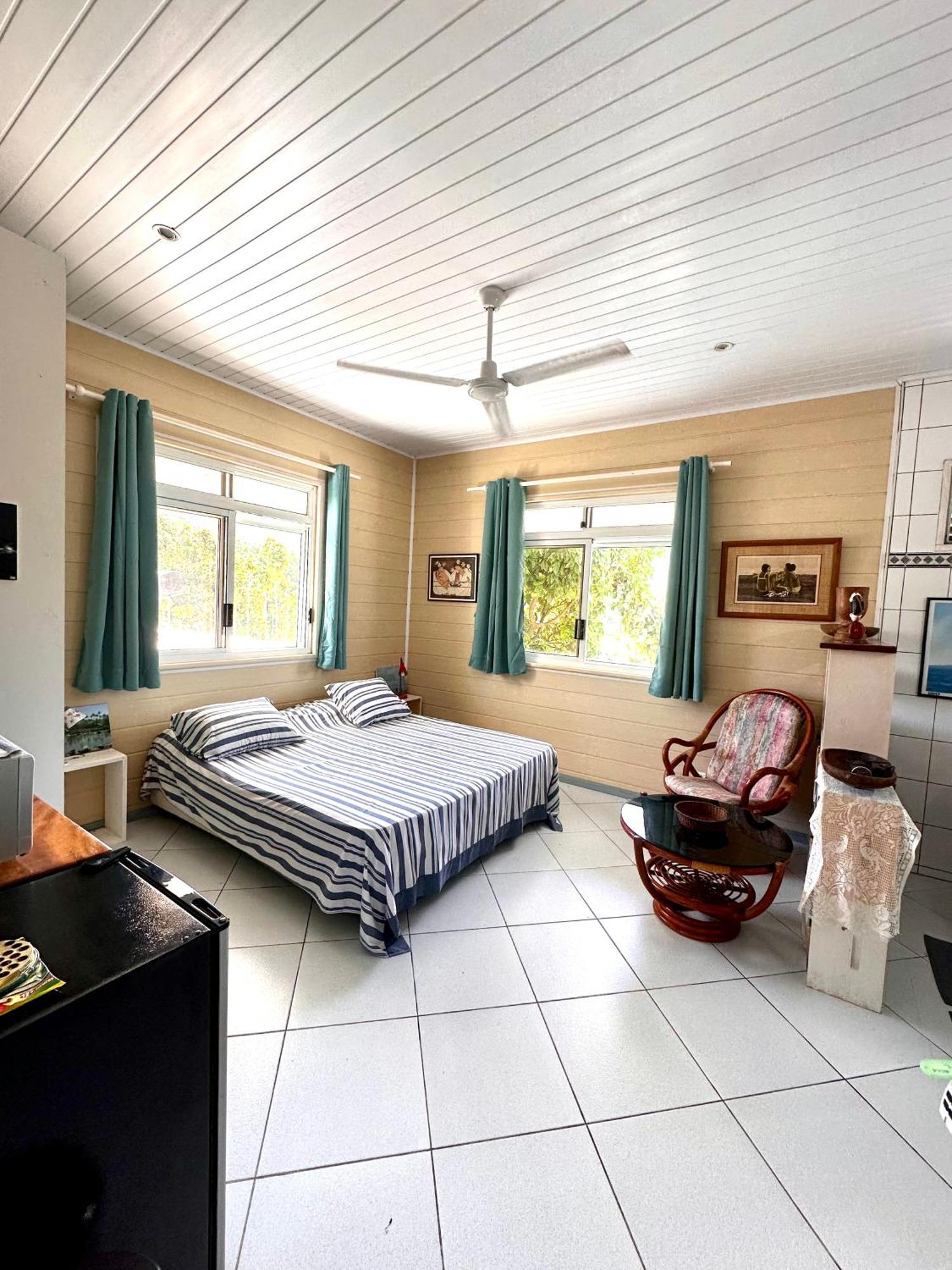 Meri Lodge Huahine « Room Of Marta » Fare ภายนอก รูปภาพ